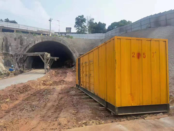 平昌发电机出租自启装置的工作原理是什么？