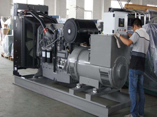 平昌柴油发电机空气滤清器堵塞会对发电机组产生哪些影响？