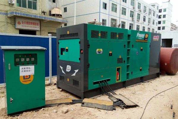 平昌为什么夏季要重点检查发电机组的燃油系统密封性？