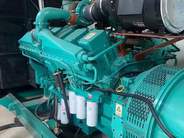 平昌更换100kW柴油发电机组机油时，需要注意哪些事项？