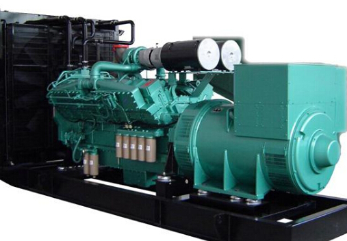 平昌冬季柴油发电机组启动前应进行哪些预热操作？